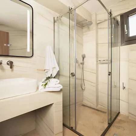 Krystalias Luxury Studio2