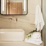 Krystalias Luxury Studio2 Apartment *