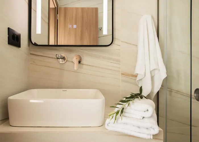 Krystalias Luxury Studio2 דירה *